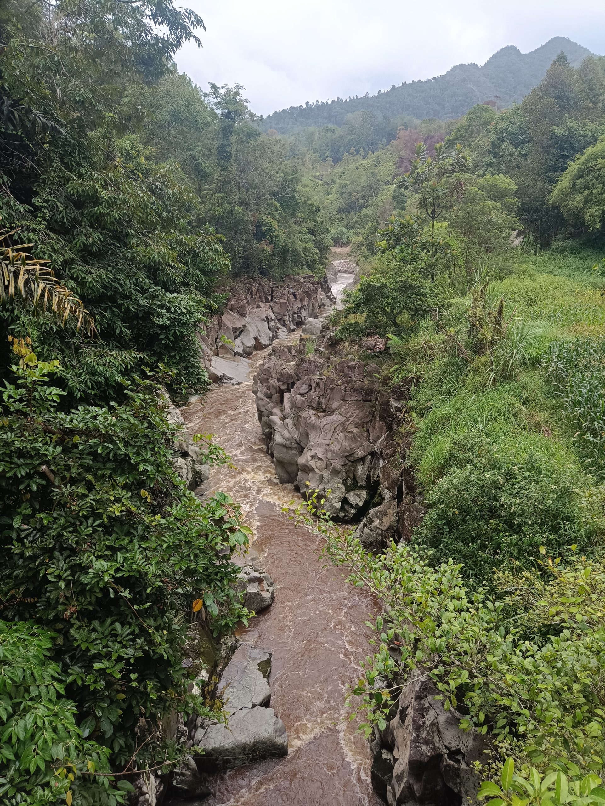 Sungai di Parlilitan